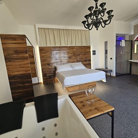 Dada Suites And Sea San Salvo Ngoại thất bức ảnh