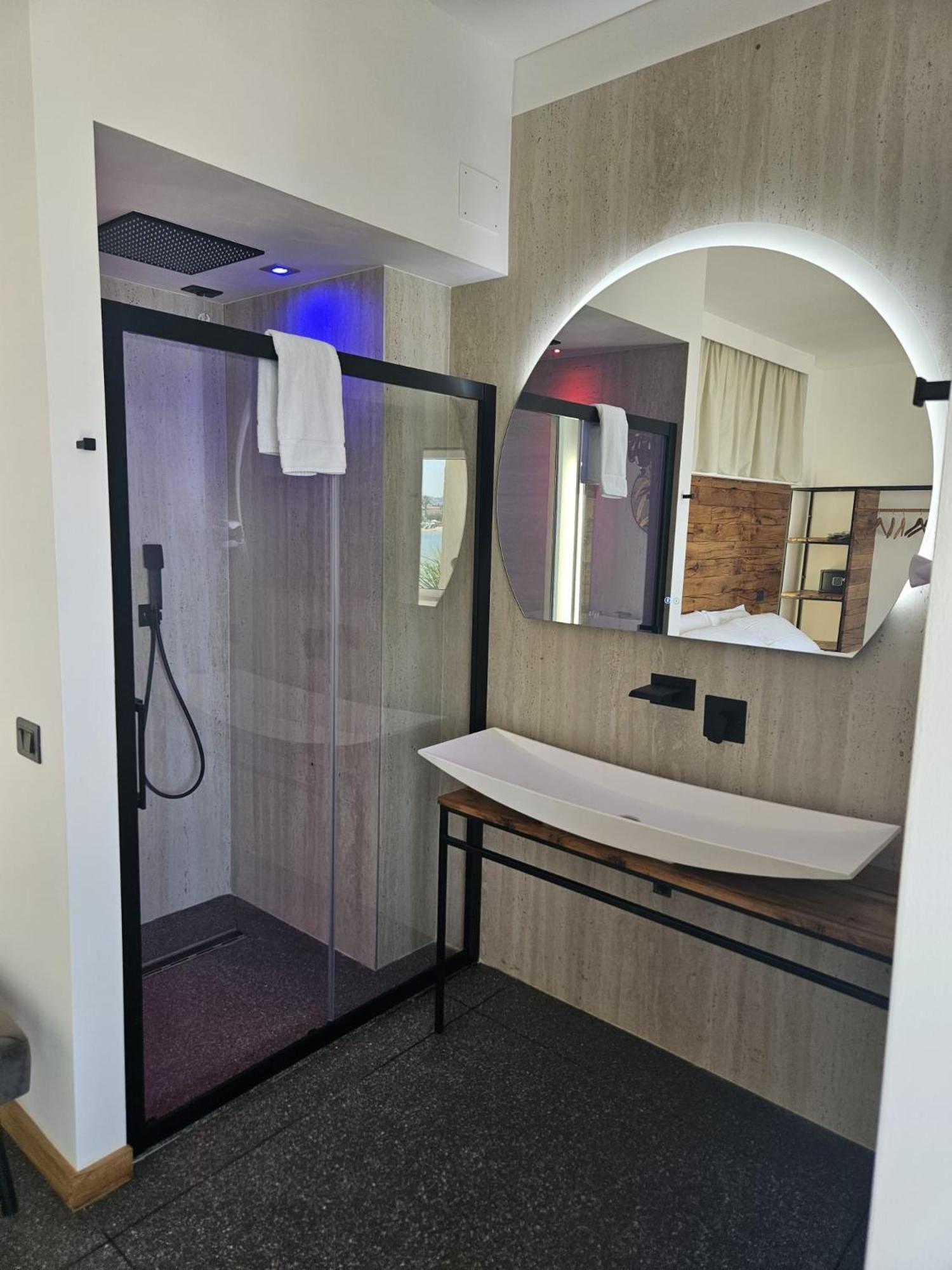 Dada Suites And Sea San Salvo Ngoại thất bức ảnh