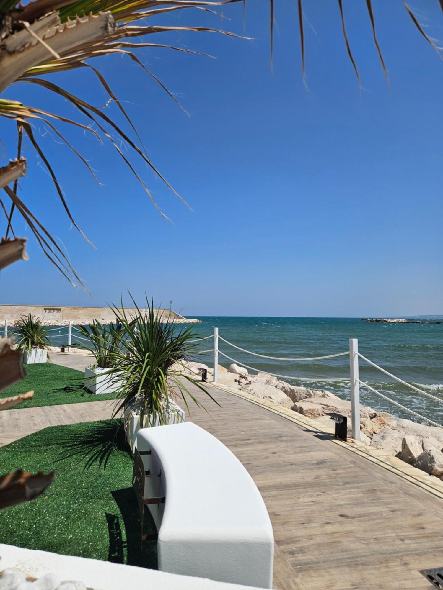 Dada Suites And Sea San Salvo Ngoại thất bức ảnh