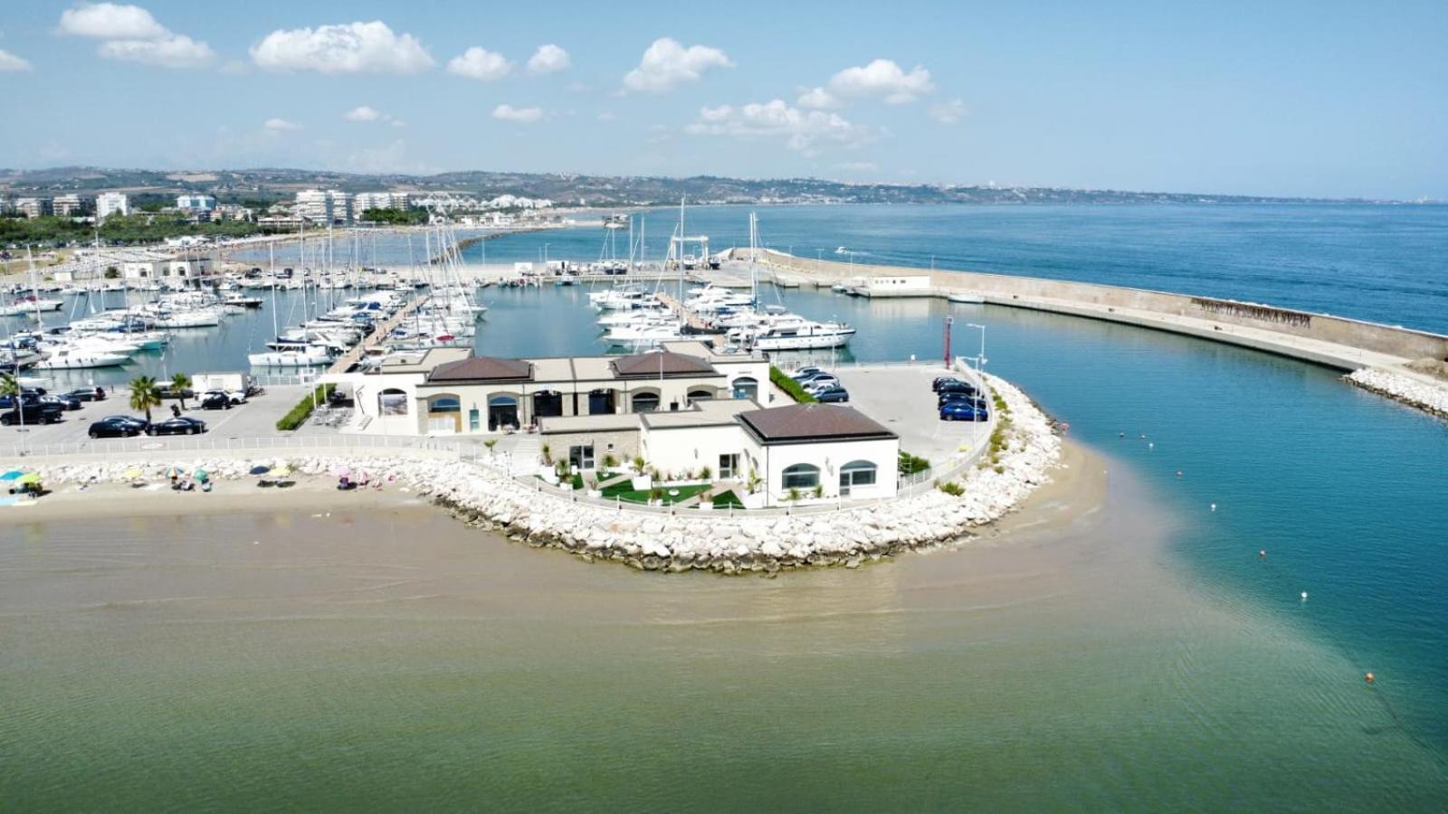 Dada Suites And Sea San Salvo Ngoại thất bức ảnh